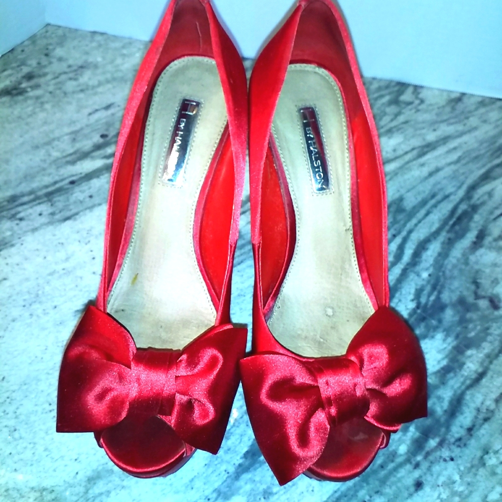 H by Halston Red Satin Stilettos 9M
